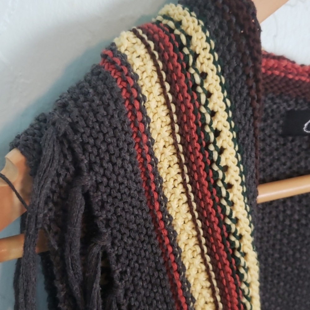 Cecico bohemian vest with fringe nwot - Picture 3 of 5